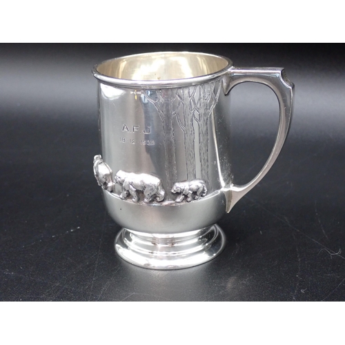 132 - A George VI silver Christening Mug with three bears in relief, Sheffield 1938, maker: Walker & Hall