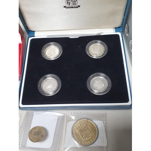 269 - A United Kingdom 2004 Royal Mint Heraldic Beasts pattern set of silver £1 Coins, in case of issue wi... 