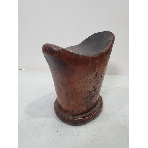 335 - A 19th Century African wooden Head Rest, 6in H. (R5)