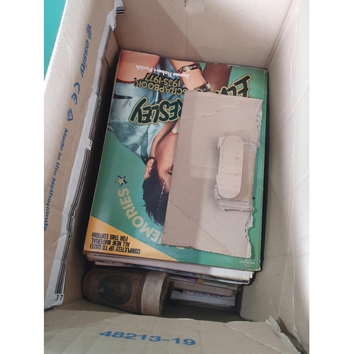 686 - A box of The Knack and other Magazines (R10)