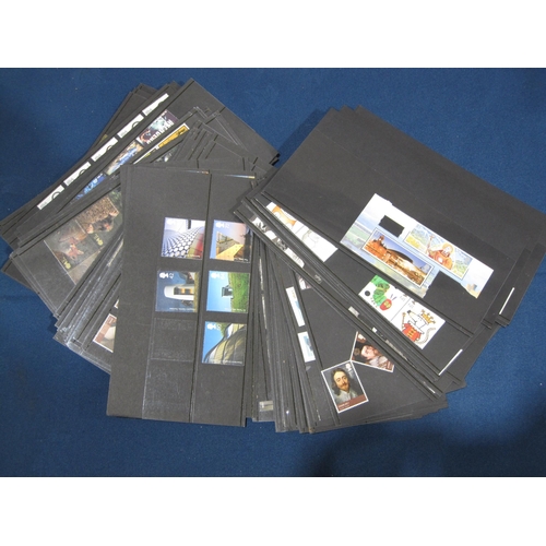 404 - A miscellaneous accumulation of modern QueII definitive sets, various First Day Covers; together wit... 