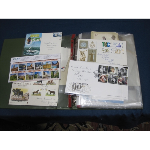 404 - A miscellaneous accumulation of modern QueII definitive sets, various First Day Covers; together wit... 