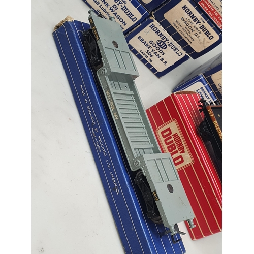 105 - Fourteen boxed Hornby Dublo 3-rail Wagons and two 2-rail Wagons including D1 Low-sided Wagons, D1 Sh... 