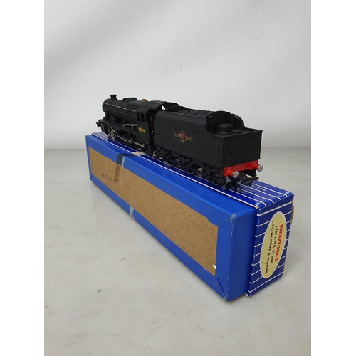 113 - Hornby Dublo LT25 8F 2-8-0 Locomotive, boxed with packing rings and guarantee. Nr mint, box very goo... 