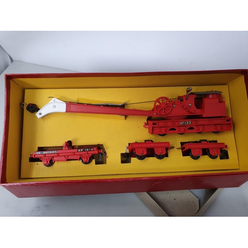 114 - Hornby Dublo T.P.O Mail Van Set, boxed with guarantee and 4620 Breakdown Crane, boxed with insert