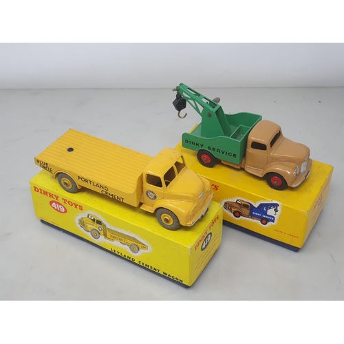 138 - Dinky Toys 419 Leyland Cement Wagon, boxed and Dinky Toys 430 tan and green Breakdown Lorry