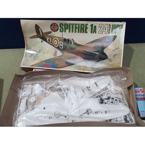 194 - Nine plastic aircraft Kits to include a Monogram B-17G Flying Fortress (contents not in sealed bag b... 