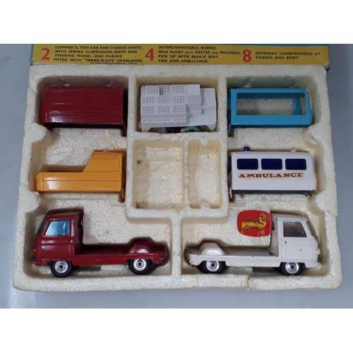 250 - A boxed Corgi Toys Constructor Set GS24 Commer 3/4 ton Chassis