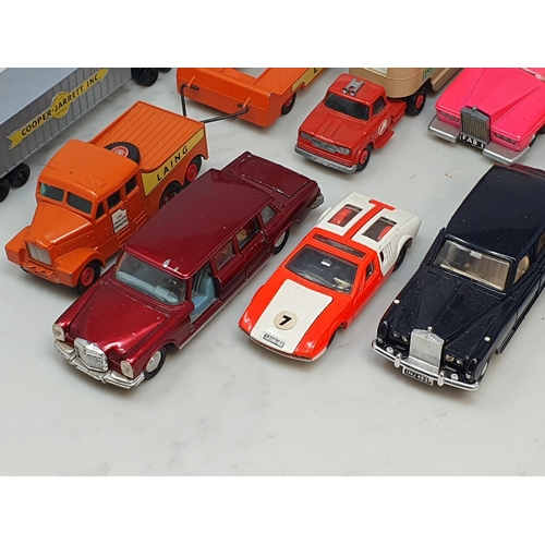 256 - A quantity of unboxed Dinky Toys and Matchbox including Lady Penelope's Fab 1, Aston Martin, Maximum... 