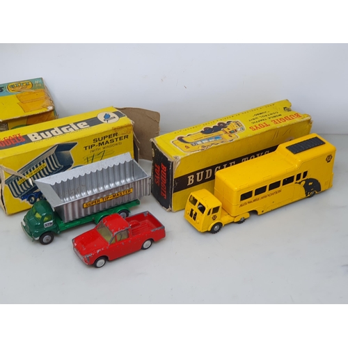 259 - A Budgie Toys Super-Tip-Master, a Mobile Traffic Unit (boxes A/F), a Scammel Scarab, a Lion Car D.A.... 