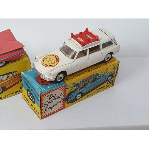 260 - Five part boxed Corgi Toys in varying condition including No.220 Chevrolet Impala, No.475 Citroen Sa... 