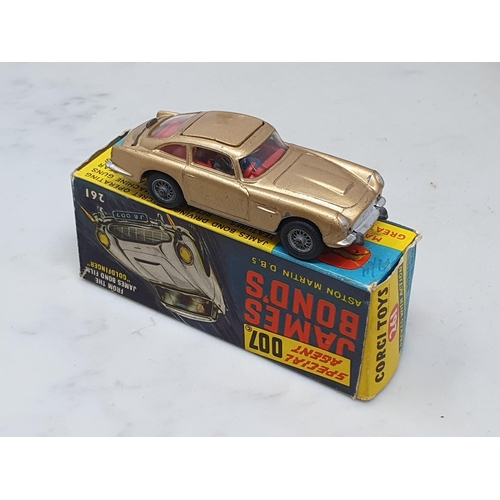 260 - Five part boxed Corgi Toys in varying condition including No.220 Chevrolet Impala, No.475 Citroen Sa... 