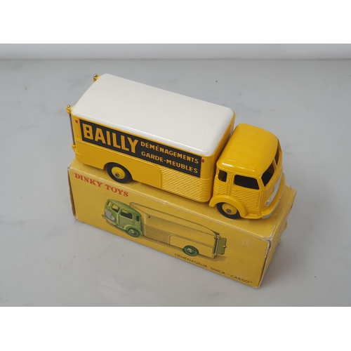 269 - A boxed French Dinky Toys No.33AN Demenageur Simca Cargo