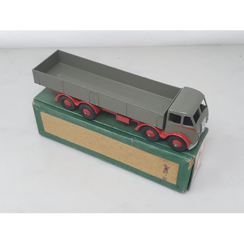 277 - A boxed Dinky Toys No.501 Foden 8-wheel Wagon grey cab and back and red chassis