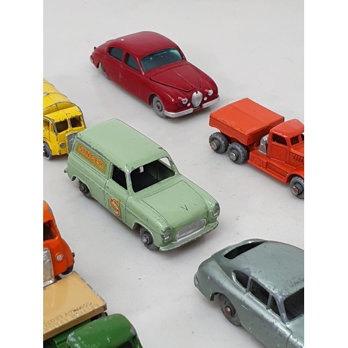 376 - Sixteen Lesney Matchbox early issue Models including Ford Station Wagon, Jaguar 3.4 litre, Astone Ma... 