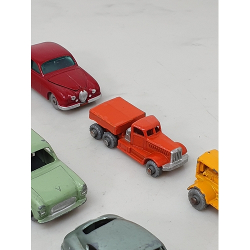 376 - Sixteen Lesney Matchbox early issue Models including Ford Station Wagon, Jaguar 3.4 litre, Astone Ma... 