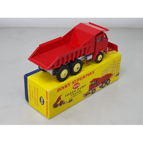 430 - A boxed Dinky Toys No.959 Foden Dump Truck