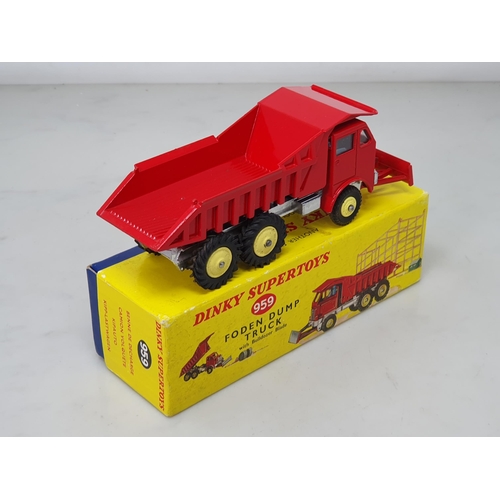 430 - A boxed Dinky Toys No.959 Foden Dump Truck