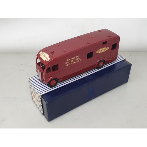 433 - A boxed Dinky Toys No.981 British Railways Horse Box