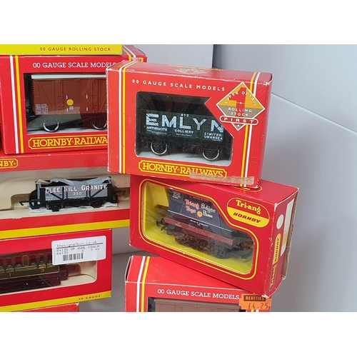 516 - Twenty three boxed Hornby and Triang 00 gauge Wagons