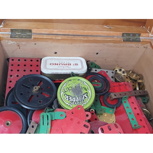 568 - A wooden box of Meccano Accessories and Instruction Pamphlets