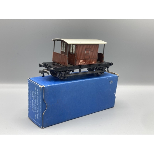 59 - Hornby Dublo D1 N.E. Goods Brake Van, superb example in mint condition, box superb condition with pr... 