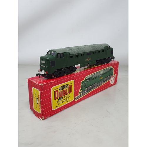 71 - Hornby Dublo 2231 0-6-0 Diesel Shunter, boxed and 2232 Co-Co diesel Locomotive, boxed