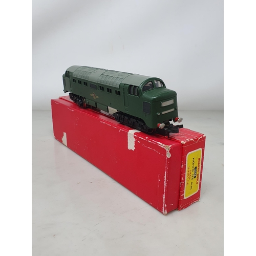 71 - Hornby Dublo 2231 0-6-0 Diesel Shunter, boxed and 2232 Co-Co diesel Locomotive, boxed