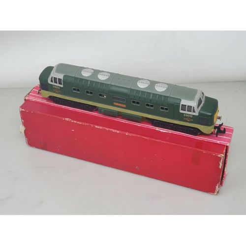 72 - Hornby Dublo 2231 0-6-0 Diesel Shunter, boxed and 2234 Deltic diesel Locomotive 'Crepello' boxed