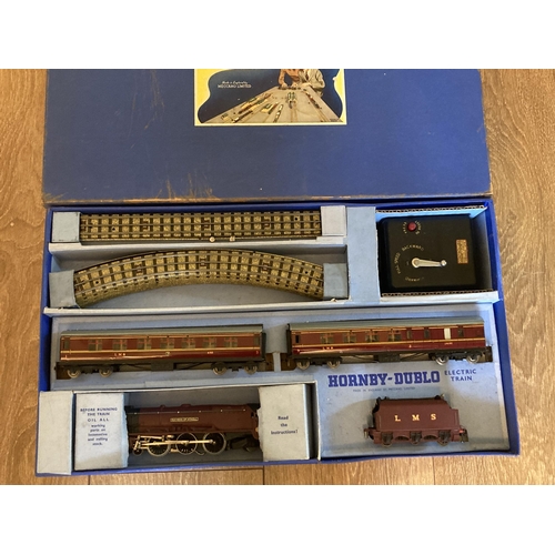 8 - Hornby Dublo EDP2 'Duchess of Atholl' Passenger Set, contents in Nr mint condition, box base Ex-plus... 