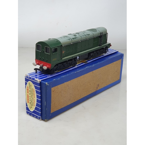 82 - Hornby Dublo L30 Bo-Bo diesel Locomotive, boxed and 3232 Co-Co diesel Locomotive, boxed