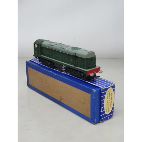 82 - Hornby Dublo L30 Bo-Bo diesel Locomotive, boxed and 3232 Co-Co diesel Locomotive, boxed