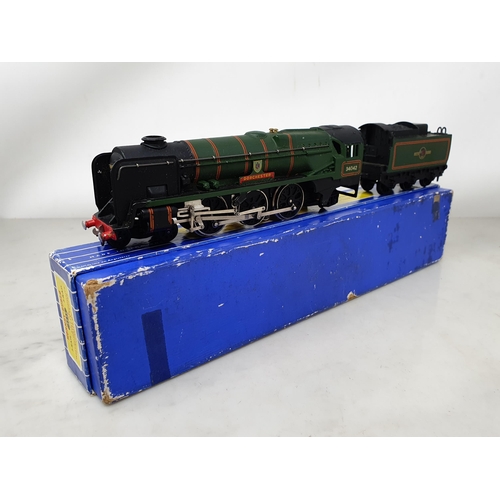 89 - Hornby Dublo 3236 West Country Class Locomotive 'Dorchester', boxed and EDL11 A4 Locomotive 'Silver ... 