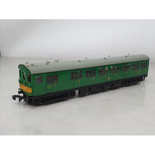 92 - Hornby Dublo 2050 three piece Electric Suburban Unit, unboxed