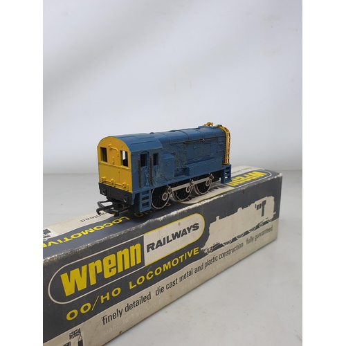 95 - Wrenn W2232 0-6-0 Diesel Shunter A/F, boxed and two Wrenn 2206 0-6-0T Locomotives