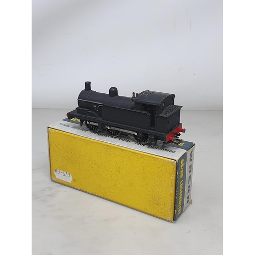 95 - Wrenn W2232 0-6-0 Diesel Shunter A/F, boxed and two Wrenn 2206 0-6-0T Locomotives