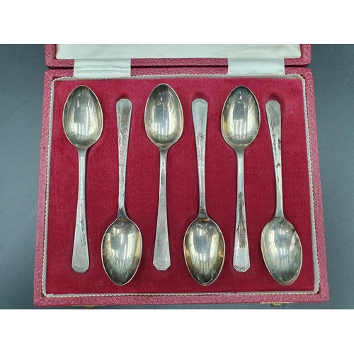 138 - Six Elizabeth II silver Coffee Spoons, Birmingham 1965, in case