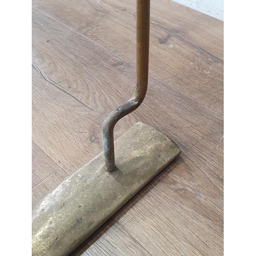 25 - An antique brass Nursery Fender 3ft 6in W x 2ft H (R4)