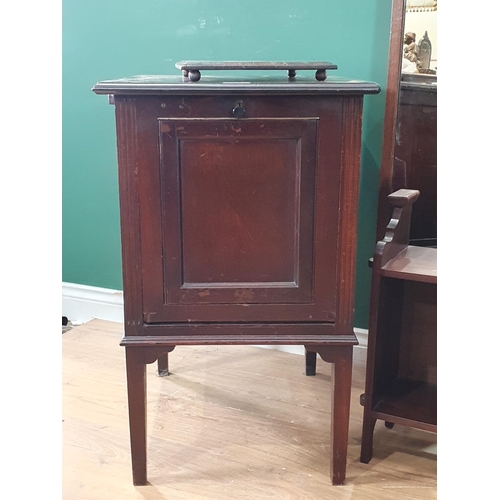 259 - A mahogany Bank of four Drawers, a mahogany Filing Drawer on square tapered supports, 2ft 6