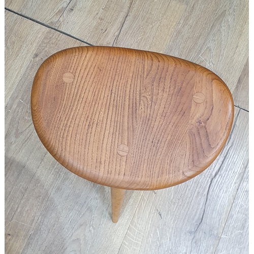 46 - A light elm Ercol Pebble nest of three Occasional Tables 2ft 1in W x 1ft 4in H (R6)