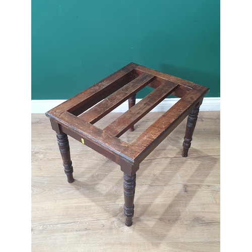 671 - A mahogany Luggage Rack on turned supports, 1ft 6