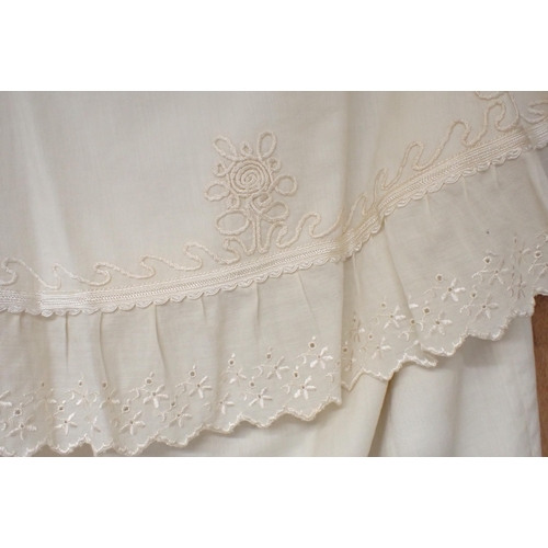 241 - An Edwardian cream wool baby's carrying Cape with embroidered collar