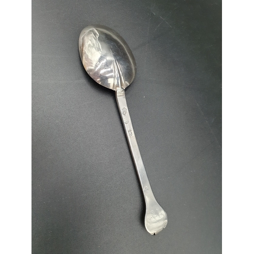 142 - A 17th Century silver Trefid Spoon with punched initials G.H, rat tail bowl, maker's mark N.B over m... 