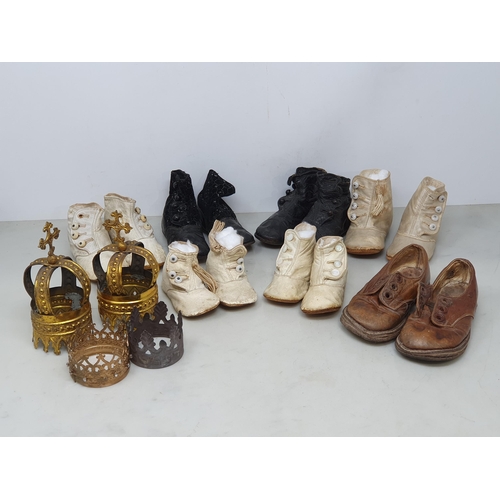 149 - Six pairs of Doll's Shoes, a pair of child's Shoes and four miniature Crowns