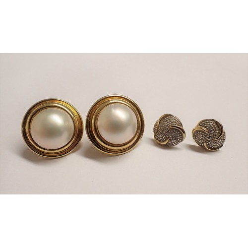 204 - A pair of Italian Mabé Pearl Earrings in 18ct gold on post and clip settings, approx 13.30gms, and a... 