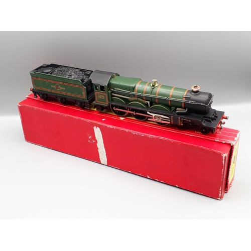 1020 - Hornby Dublo 2221 'Cardiff Castle' Locomotive, boxed. Locomotive in Nr-mint condition, box in Ex-plu... 