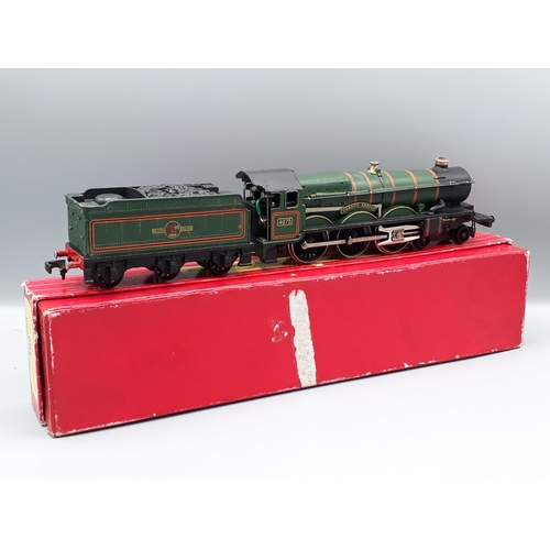 1020 - Hornby Dublo 2221 'Cardiff Castle' Locomotive, boxed. Locomotive in Nr-mint condition, box in Ex-plu... 