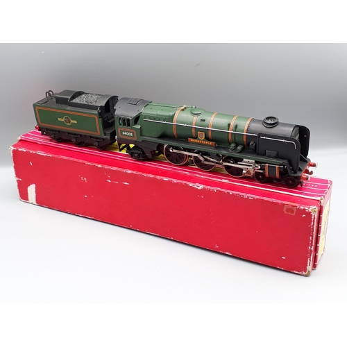 1023 - Hornby Dublo 2235 'Barnstaple' Locomotive with 3-rail chassis, excellent. Locomotive has 3-rail pick... 