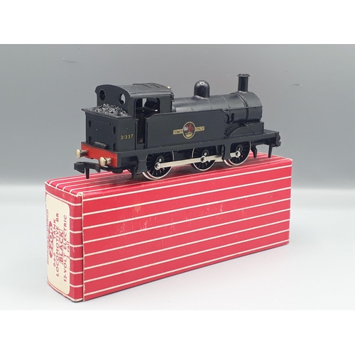 1034 - Hornby Dublo 2206 0-6-0T black livery Locomotive, unused and boxed with literature. Locomotive shows... 
