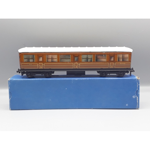 1040 - Hornby Dublo Rake of three D1 LNER Corridor Coaches NM-M boxed. Coaches are in Nr M-Mint condition, ... 